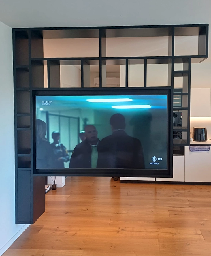 Porta TV sospeso con libreria geometrica - Arredamenti Treviso - Furlan Mobili